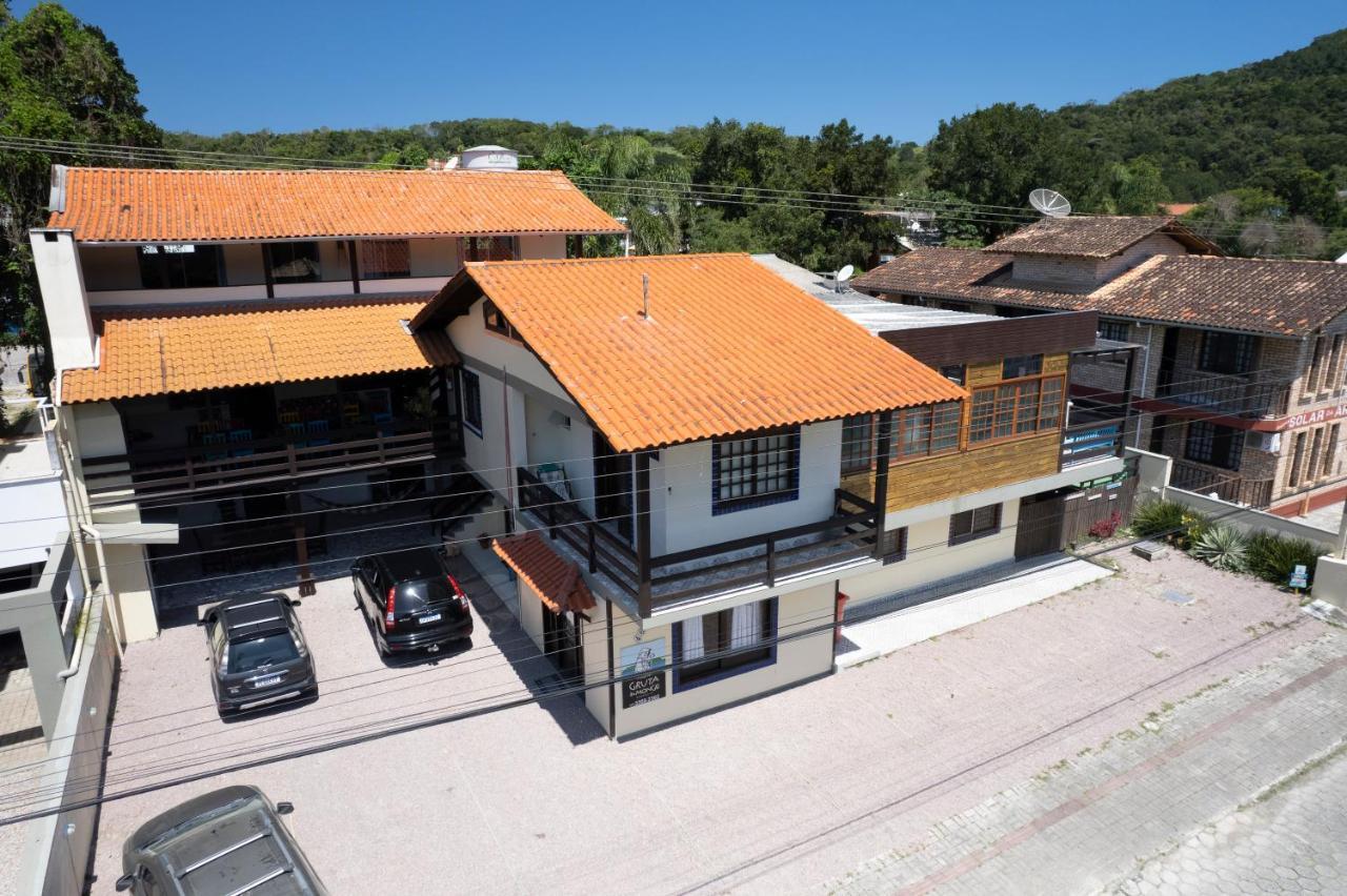 Pousada Gruta do Monge No centro, com café da manhã e piscina Bombinhas Exterior foto